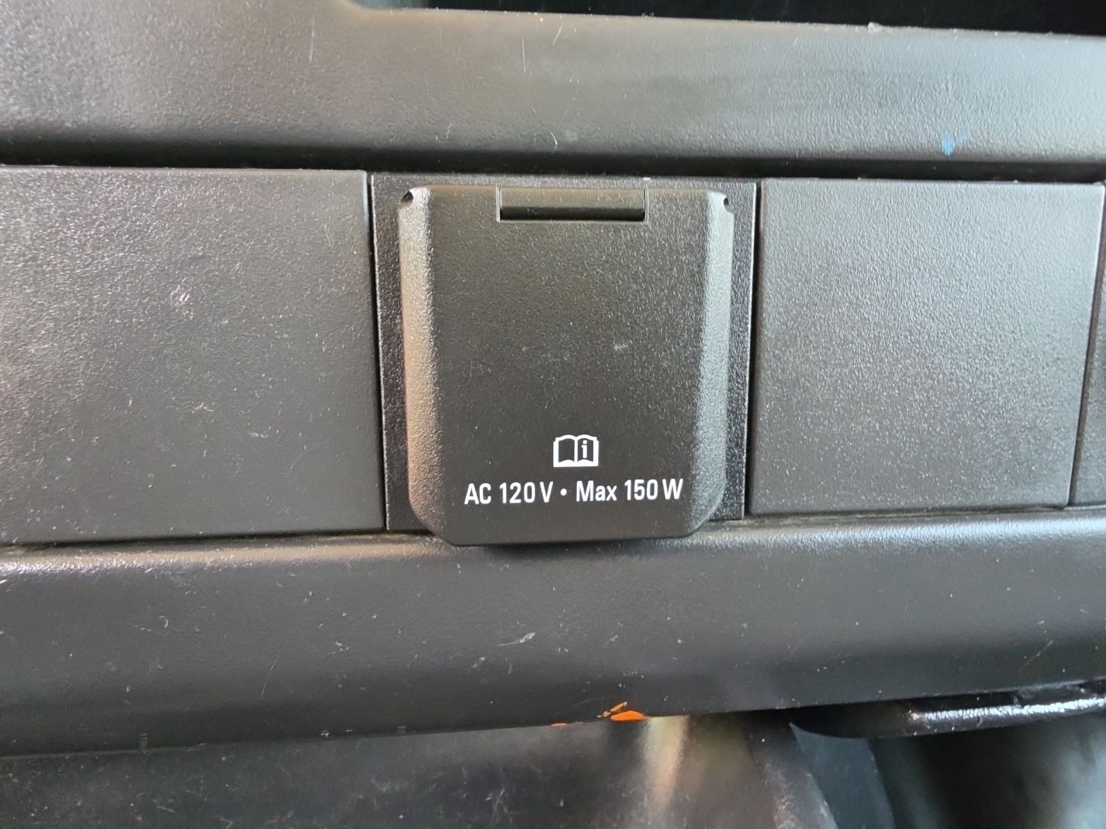 Thumbnail: 2017 GMC Savana - 22