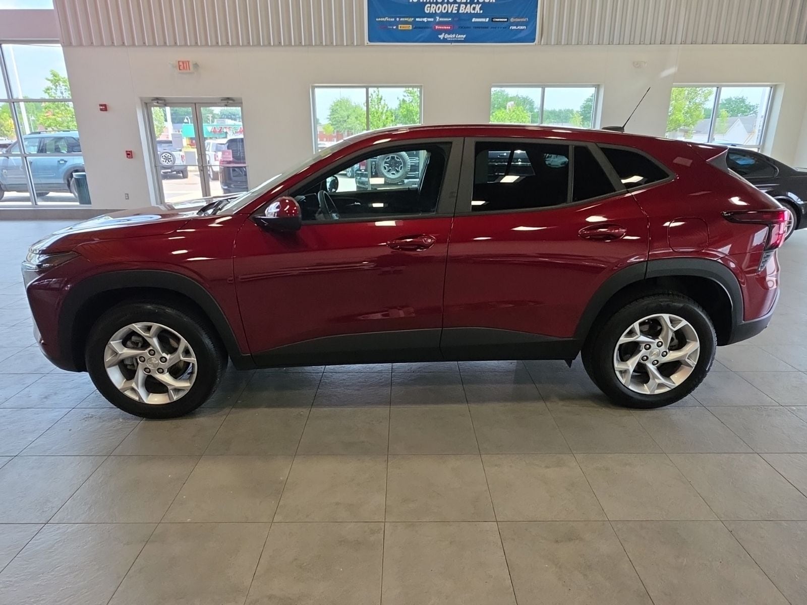 Thumbnail: 2024 Chevrolet Trax - 12
