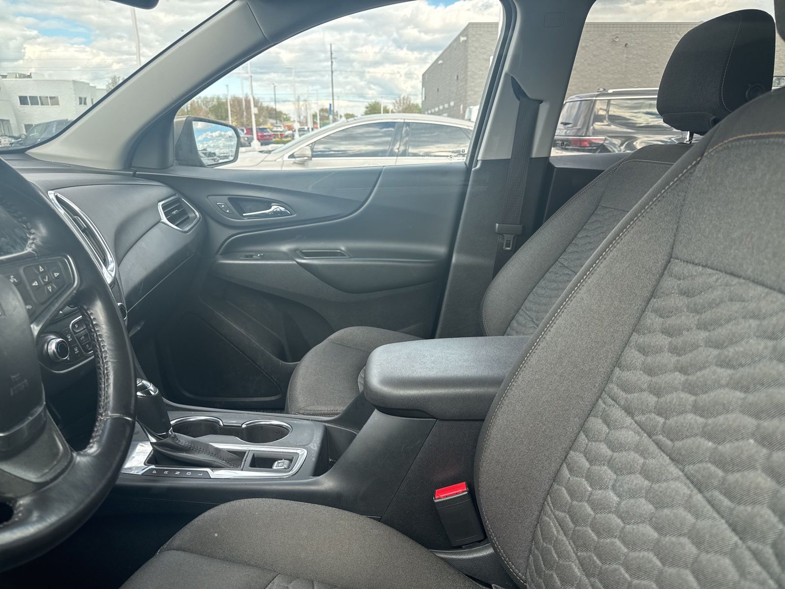 Thumbnail: 2019 Chevrolet Equinox - 30