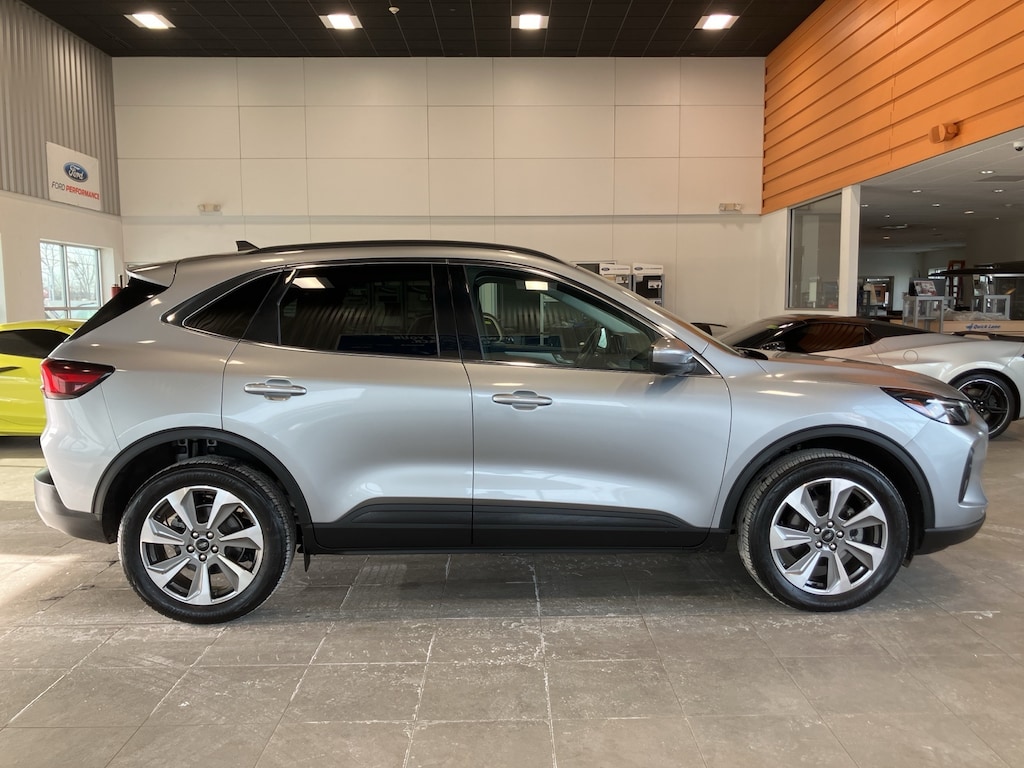 Used 2024 Ford Escape Platinum SUV