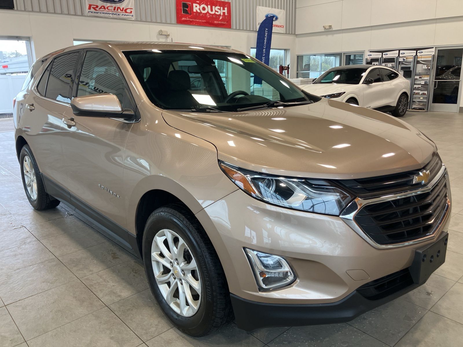 Thumbnail: 2019 Chevrolet Equinox - 3