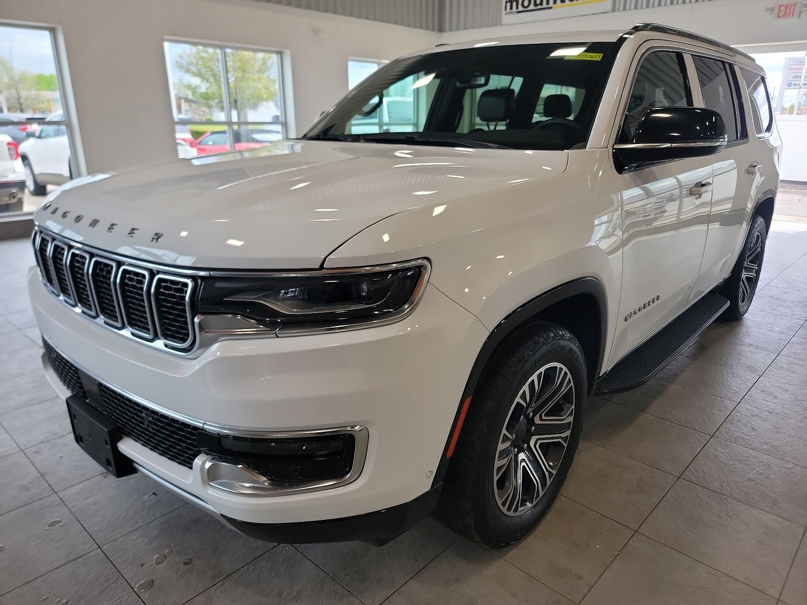 2023 Jeep Wagoneer