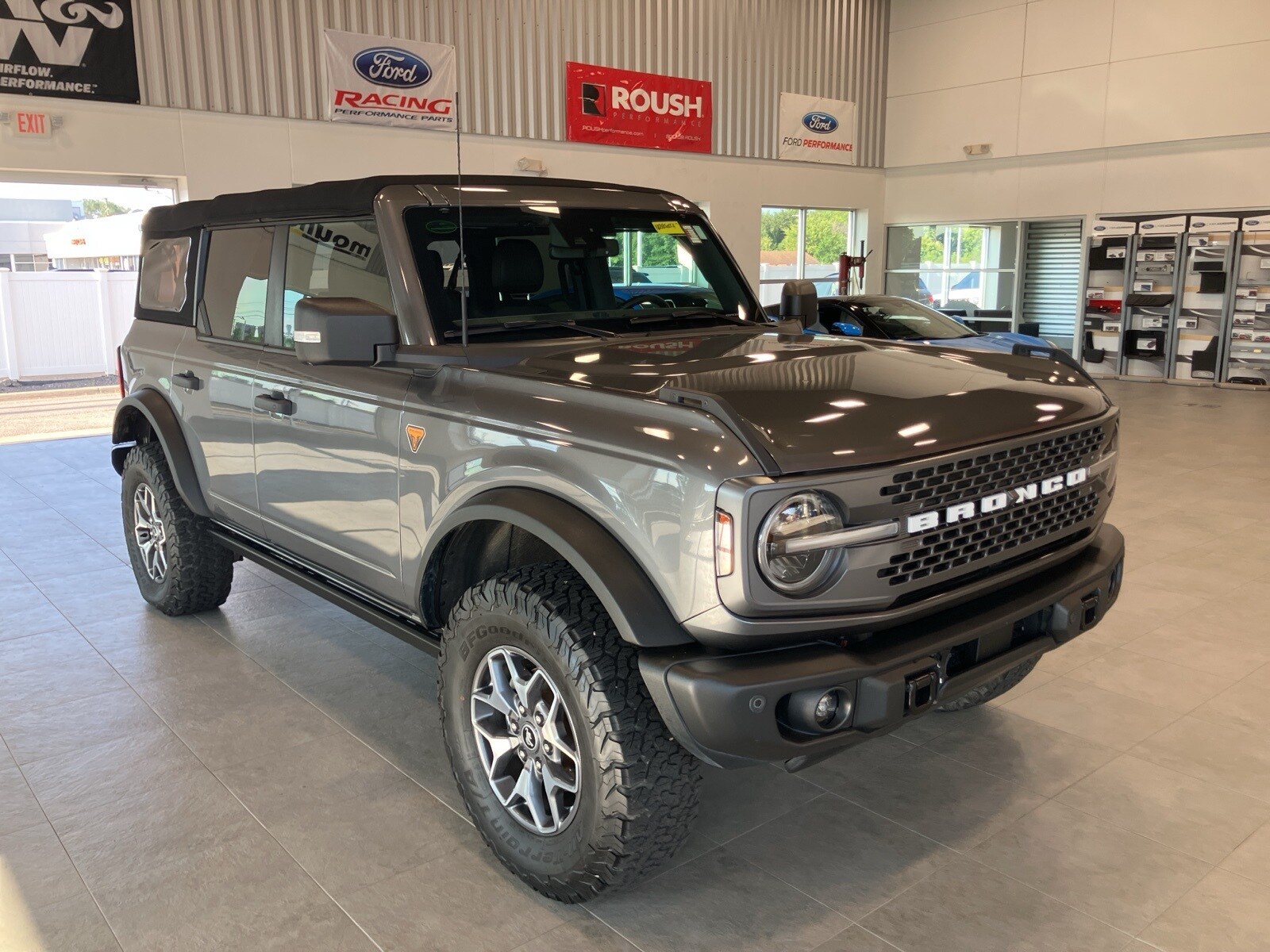 2022 Ford Bronco Badlands photo 3