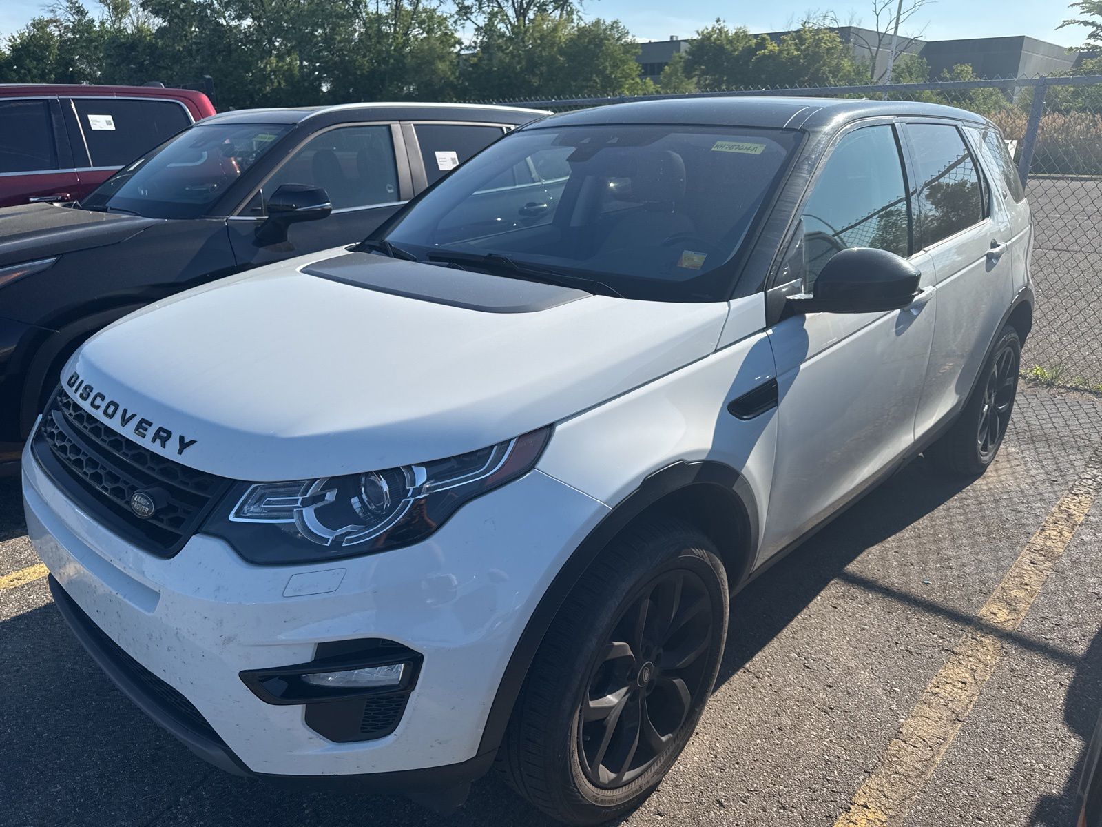 Thumbnail: 2019 Land Rover Discovery Sport - 28