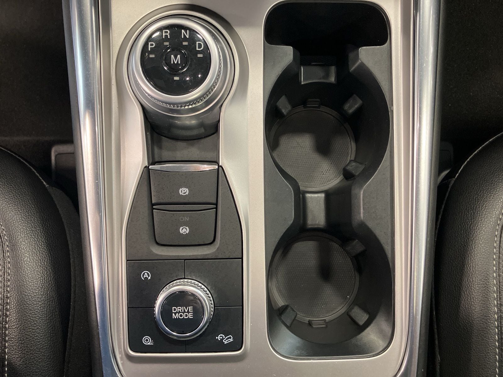 Thumbnail: 2020 Ford Explorer - 18