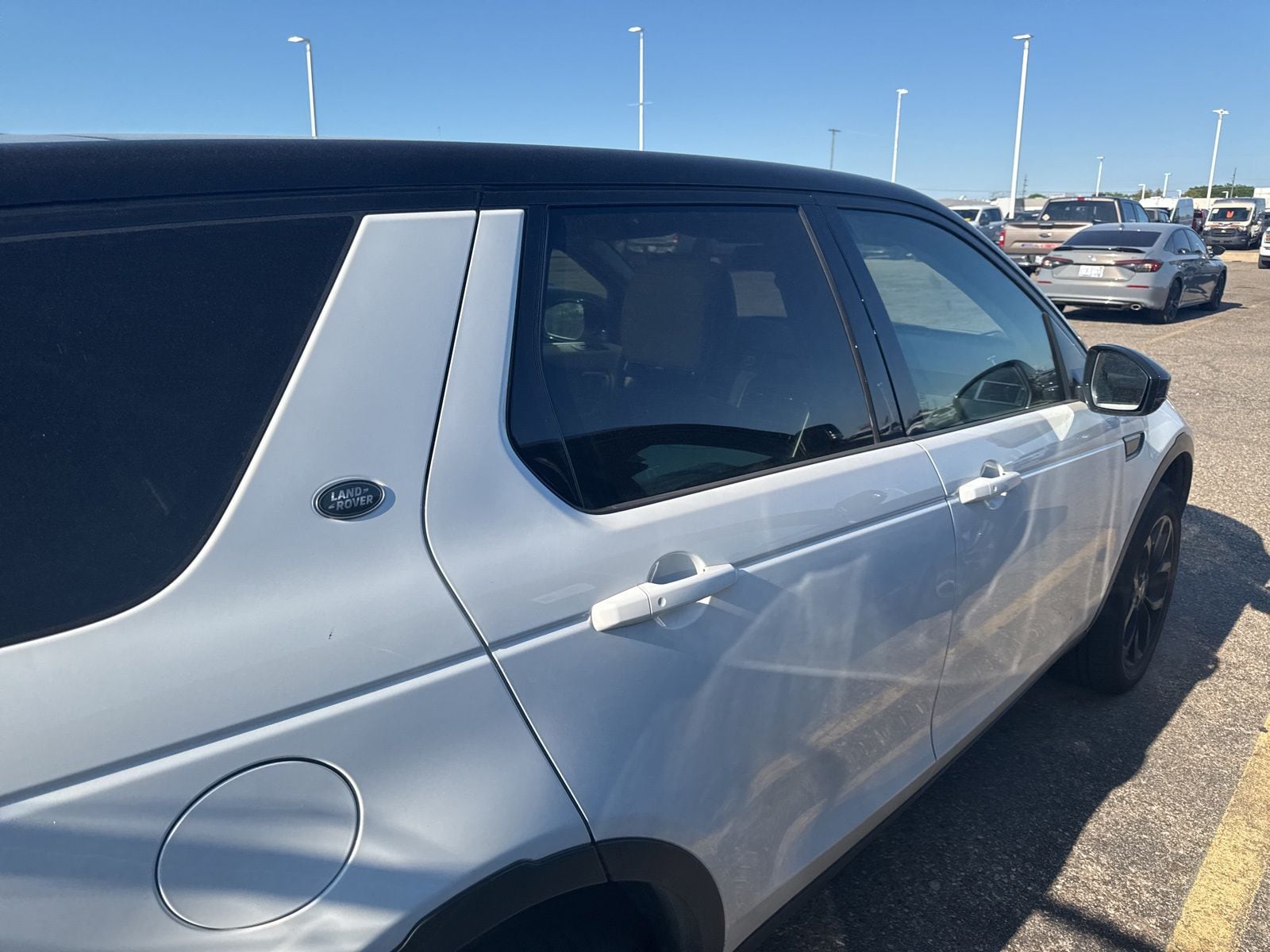 Thumbnail: 2019 Land Rover Discovery Sport - 10