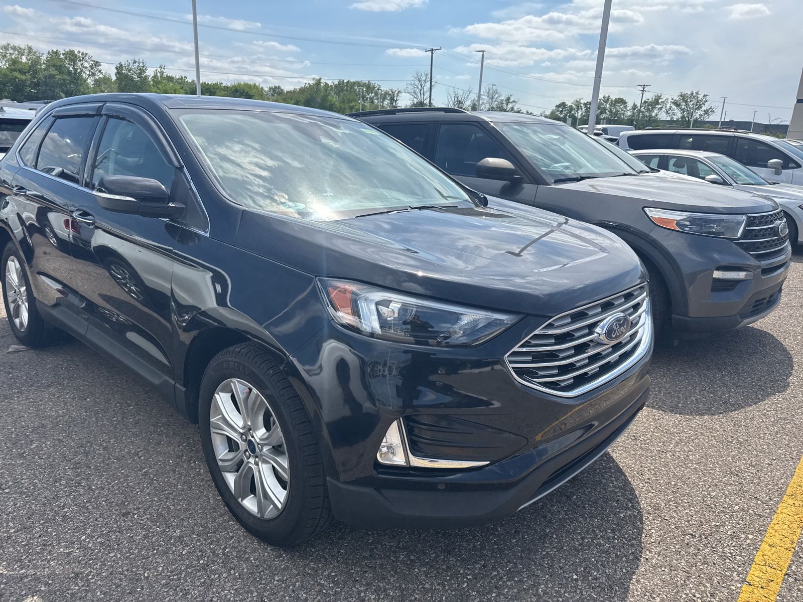 Thumbnail: 2022 Ford Edge - 25