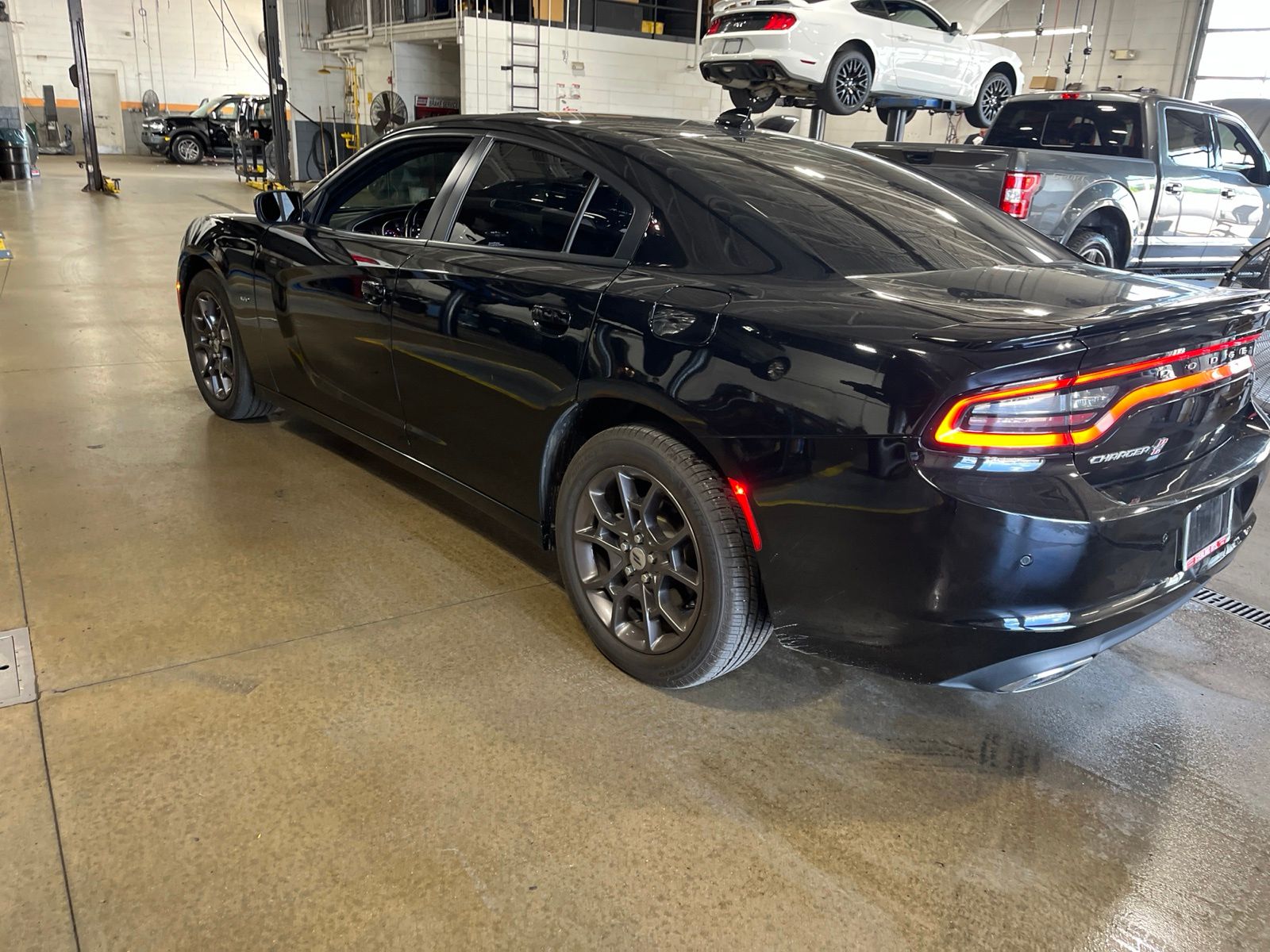 Thumbnail: 2018 Dodge Charger - 10