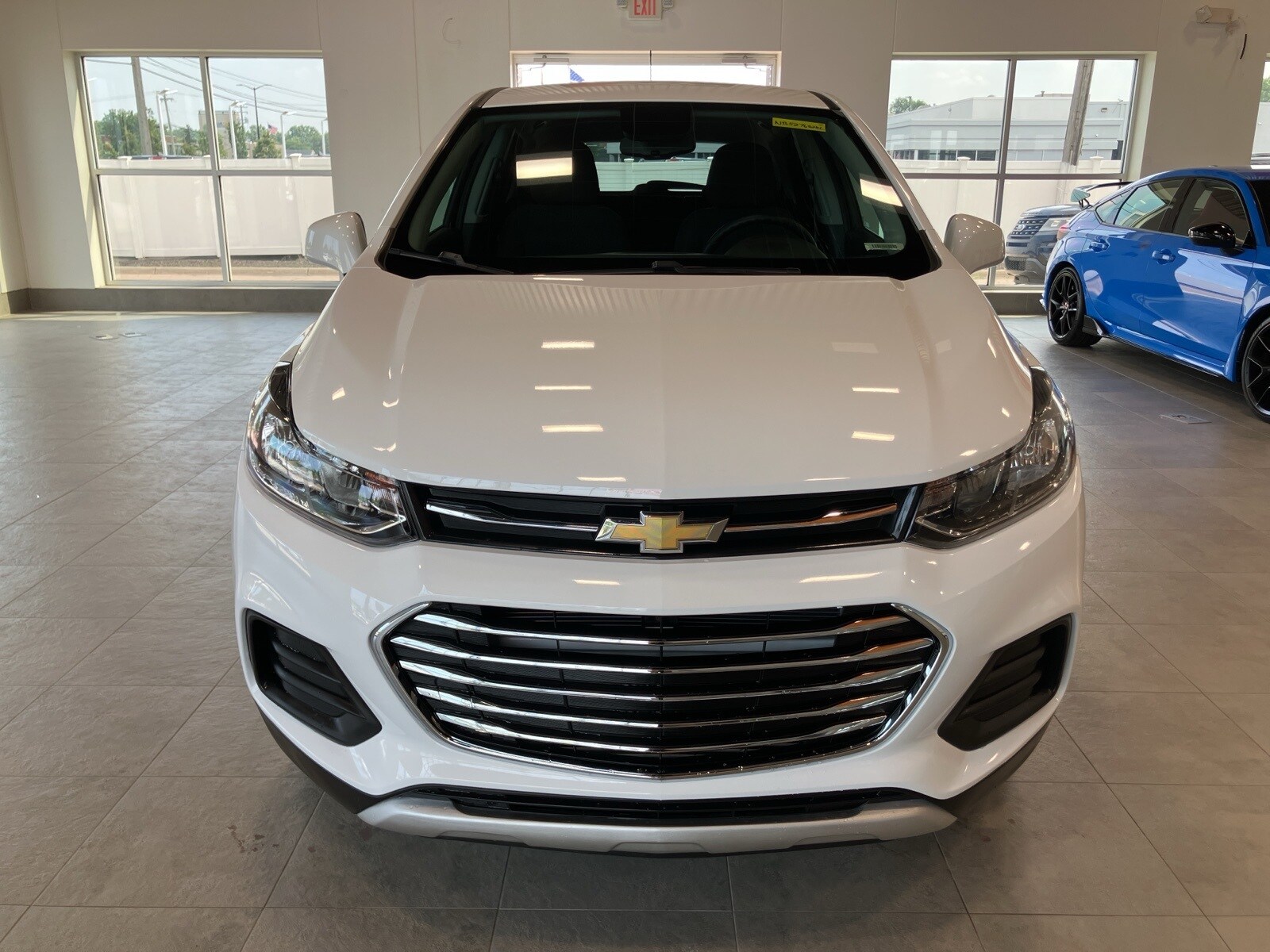 2022 Chevrolet Trax LS photo 2