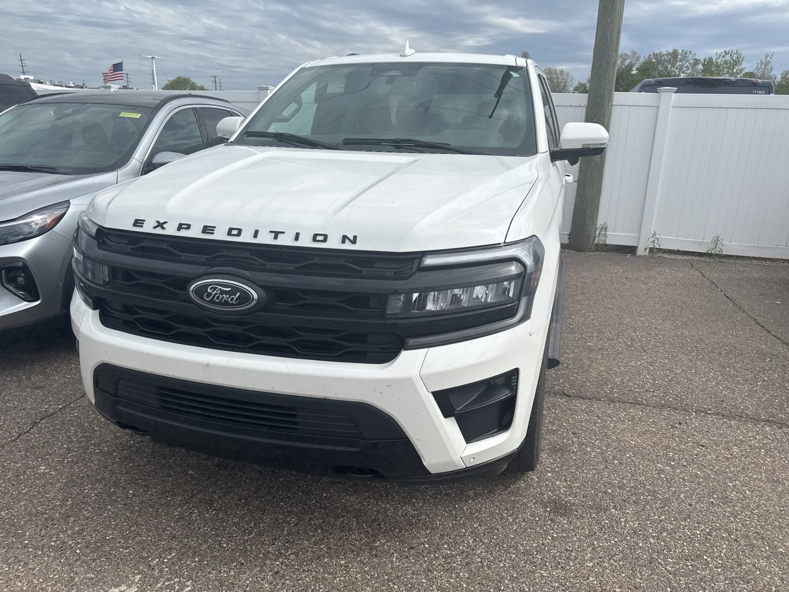 Thumbnail: 2023 Ford Expedition - 3