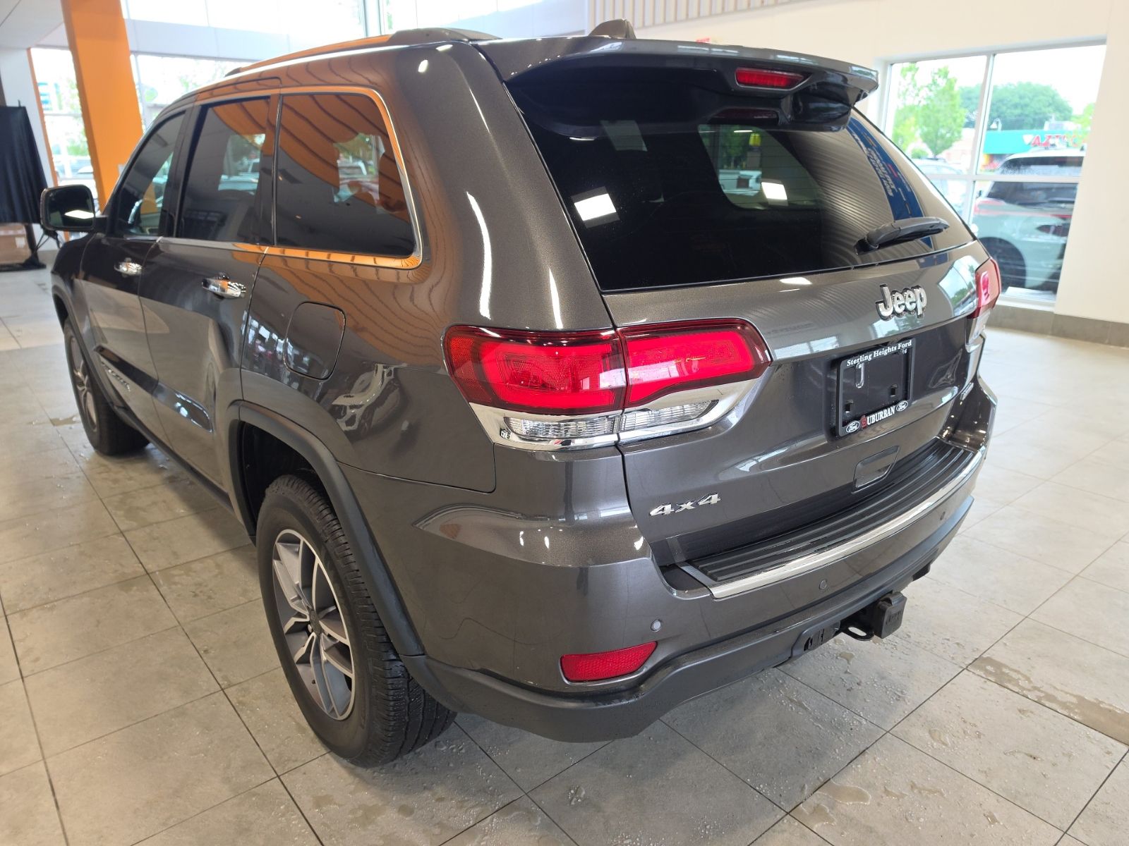 Thumbnail: 2021 Jeep Grand Cherokee - 10
