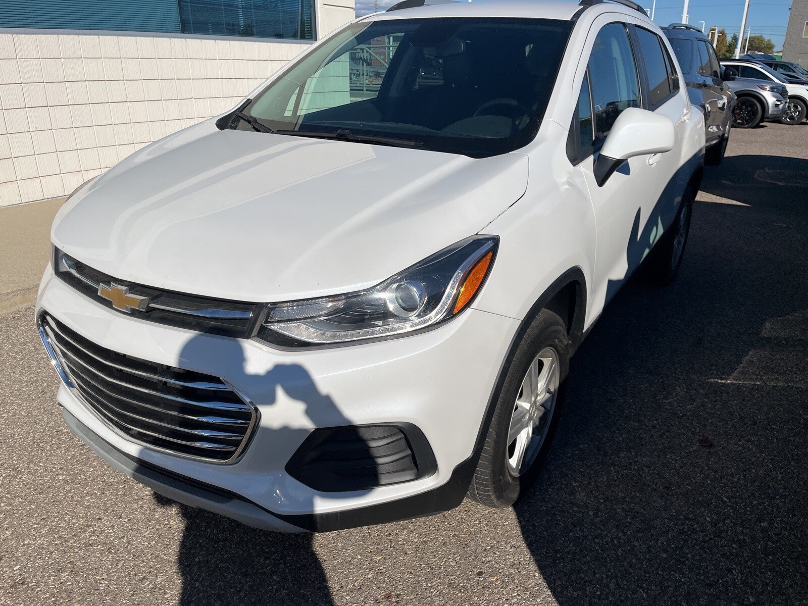 2022 Chevrolet Trax LT photo 2