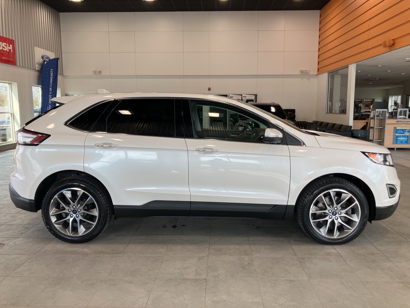 Thumbnail: 2016 Ford Edge - 4