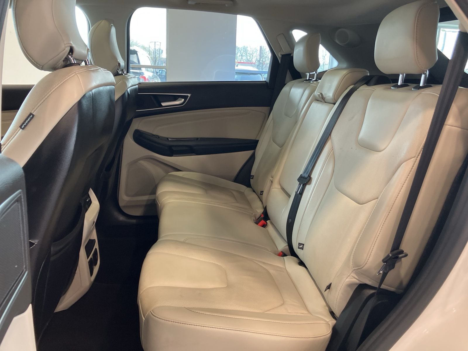 Thumbnail: 2016 Ford Edge - 29
