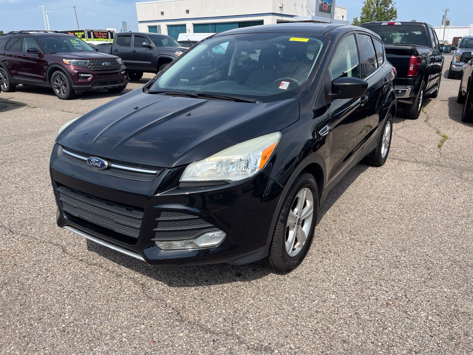 Used 2014 Ford Escape SE with VIN 1FMCU9G97EUE37449 for sale in Sterling Heights, MI