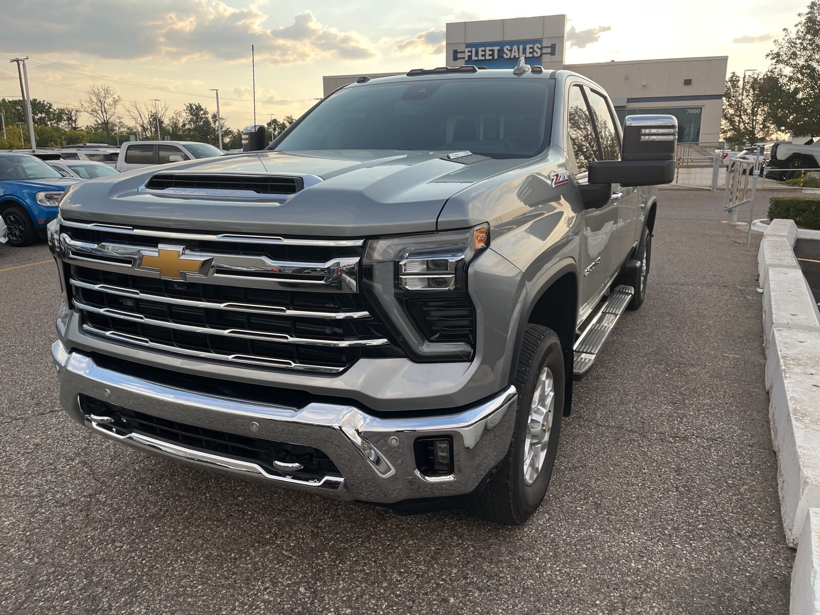 2025 Chevrolet Silverado 2500HD LTZ photo 3