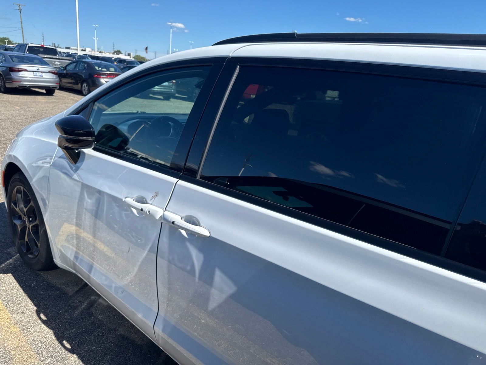 Thumbnail: 2025 Chrysler Pacifica - 16