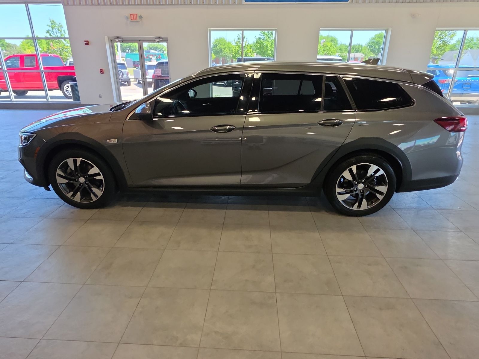 Thumbnail: 2019 Buick Regal - 12