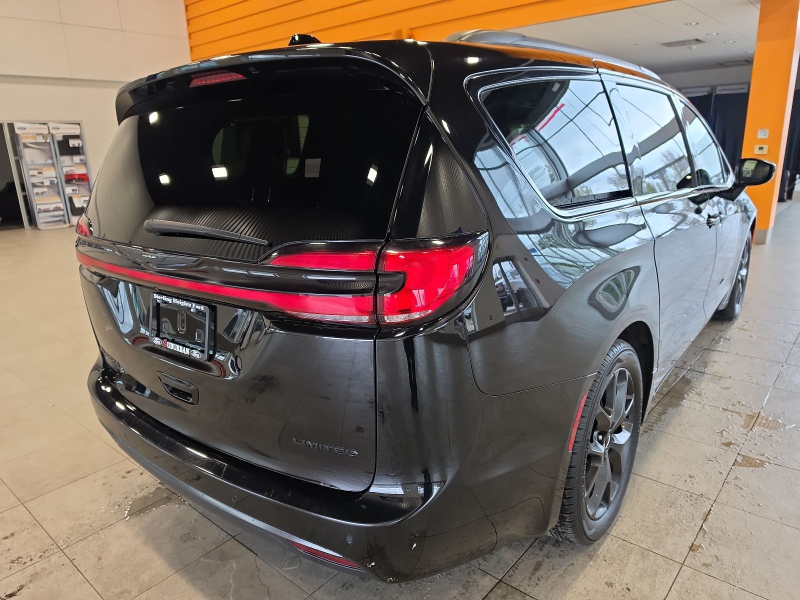 Thumbnail: 2025 Chrysler Pacifica - 7