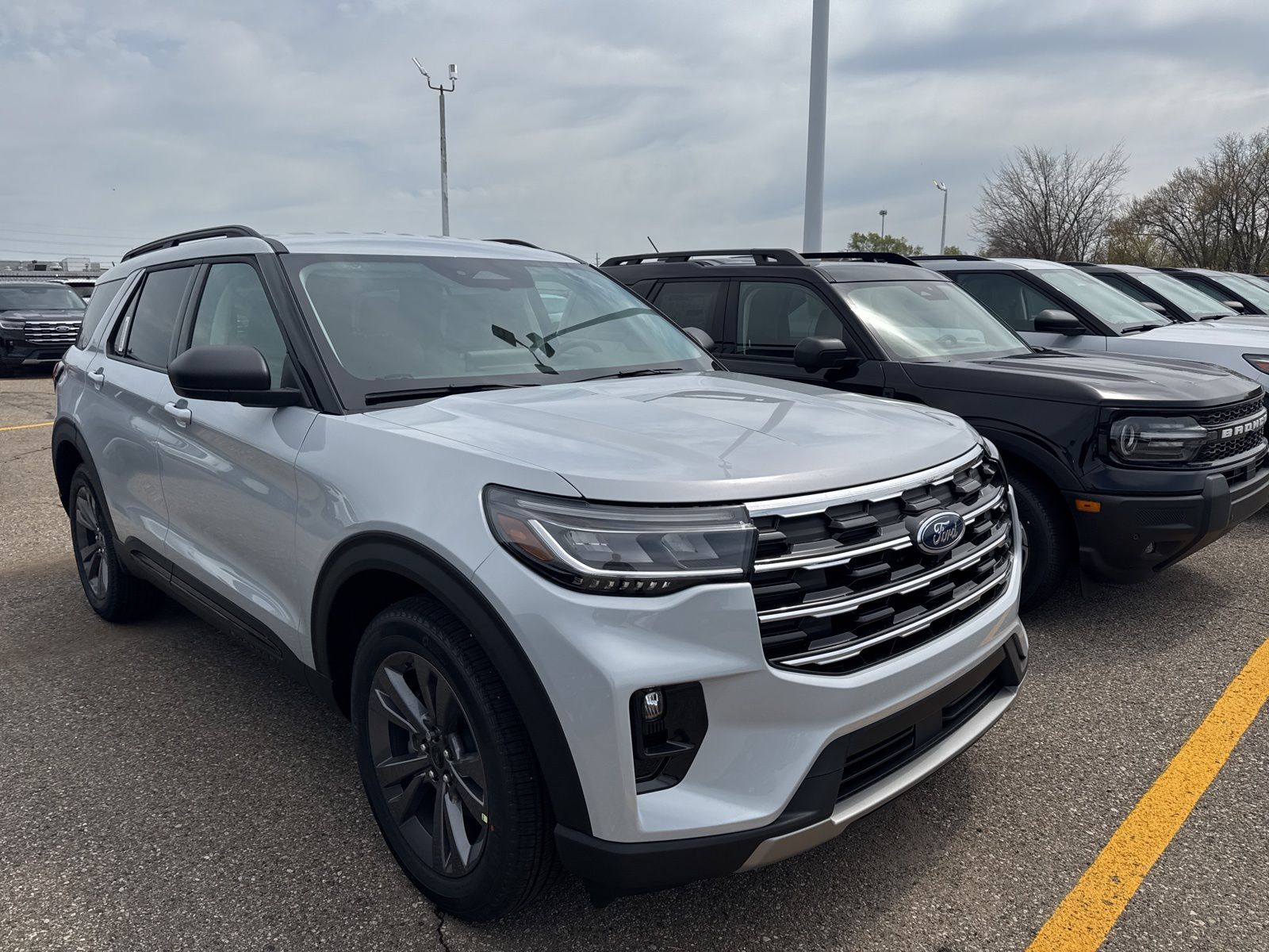 Thumbnail: 2026 Ford Explorer - 5