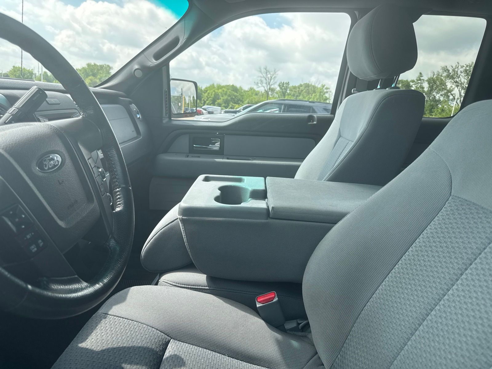 Thumbnail: 2014 Ford F-150 - 32