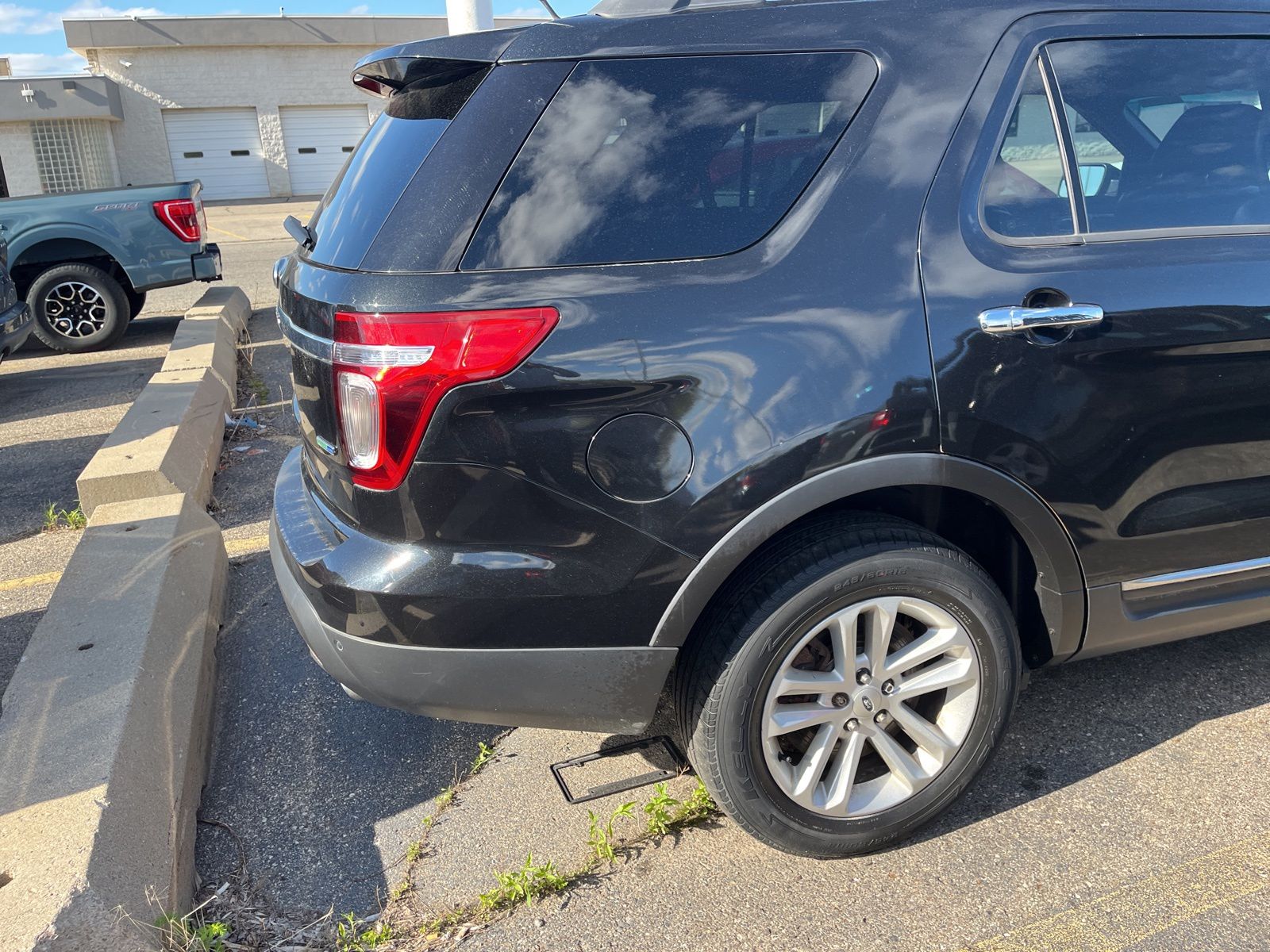 Thumbnail: 2014 Ford Explorer - 12