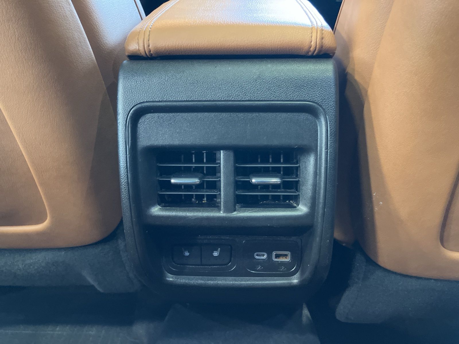 Thumbnail: 2019 Cadillac XT4 - 25