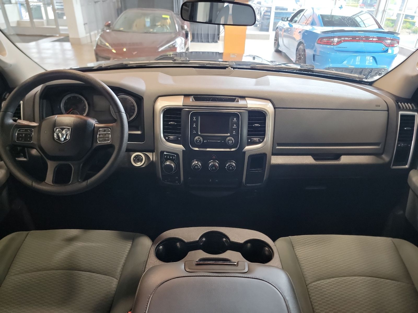 Thumbnail: 2019 RAM 1500 Classic - 32