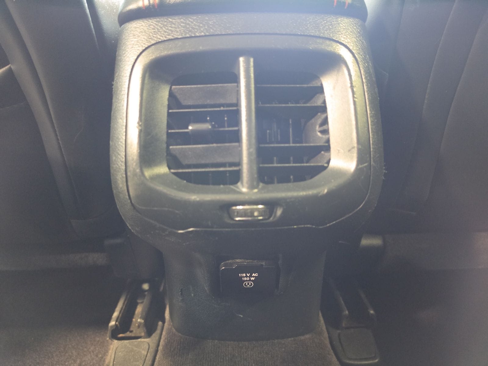 Thumbnail: 2016 Jeep Cherokee - 32