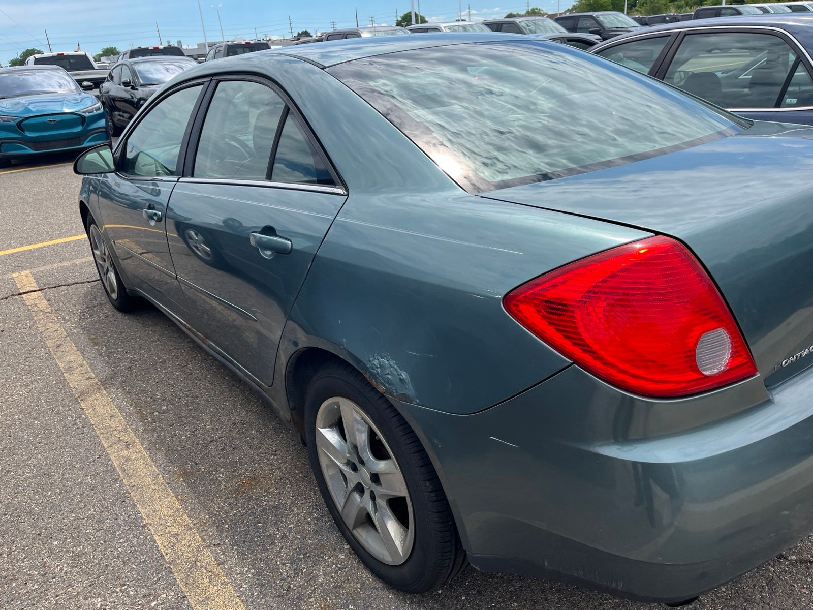 Thumbnail: 2009 Pontiac G6 - 9
