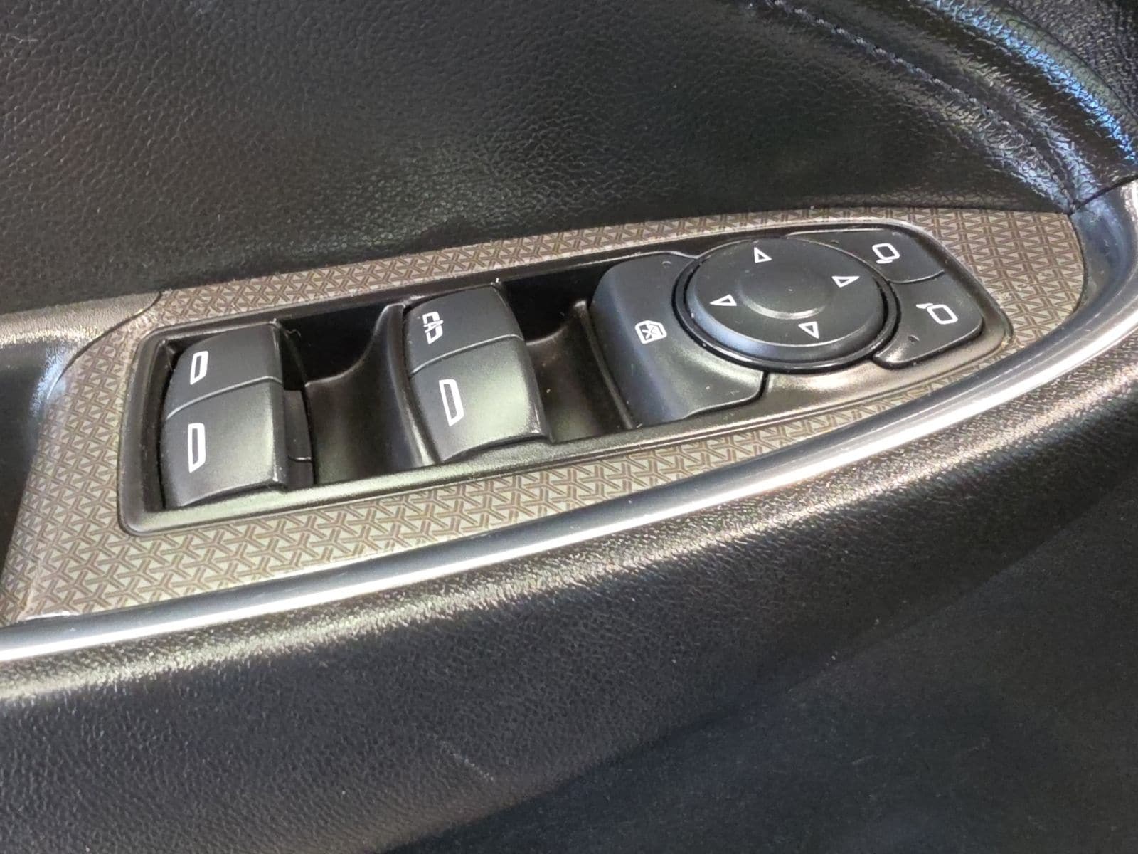 Thumbnail: 2019 Chevrolet Malibu - 17