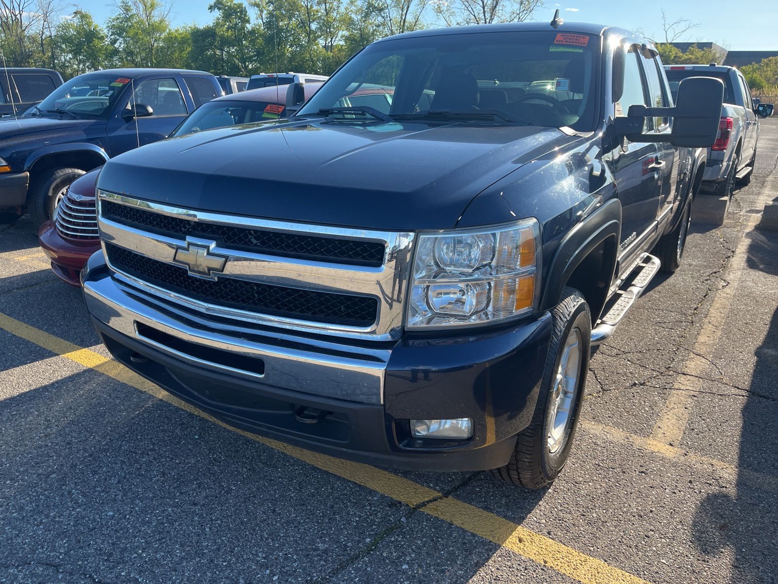 Thumbnail: 2010 Chevrolet Silverado 1500 - 3