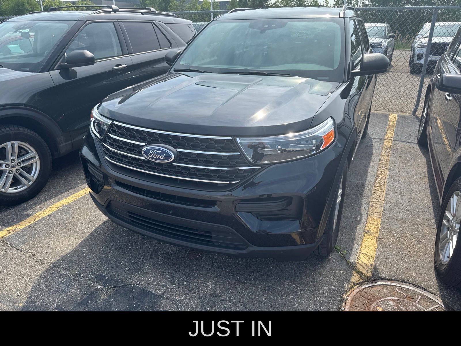 2024 Ford Explorer XLT 4WD's photo