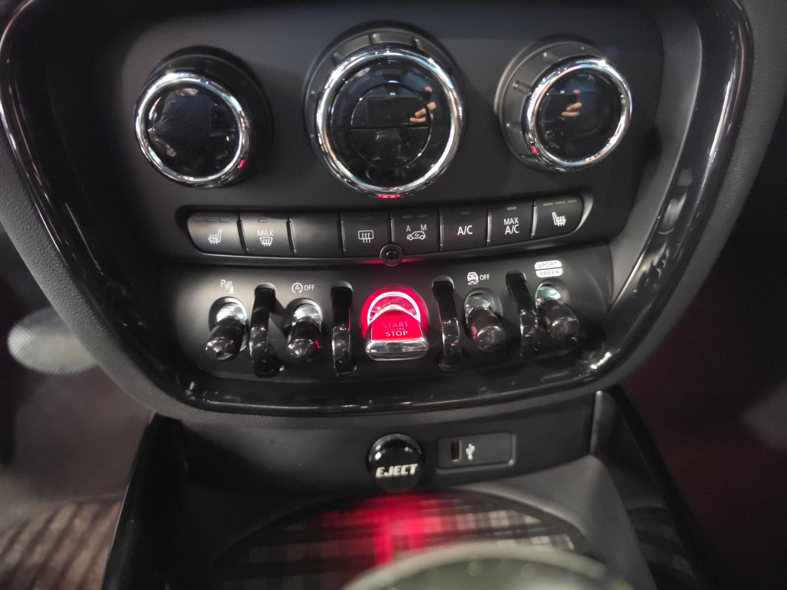 Thumbnail: 2020 MINI Cooper Clubman - 26