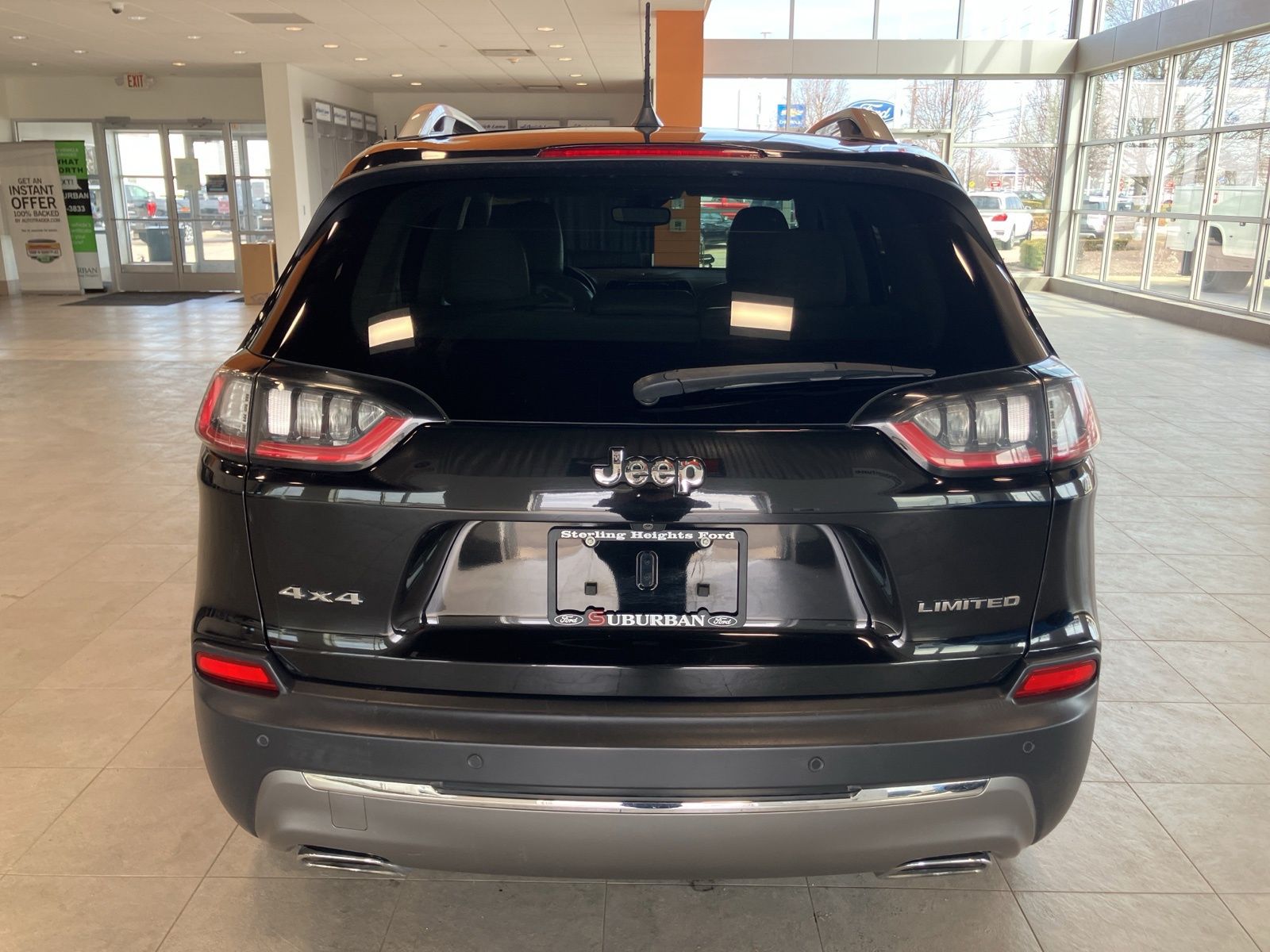 Thumbnail: 2019 Jeep Cherokee - 6