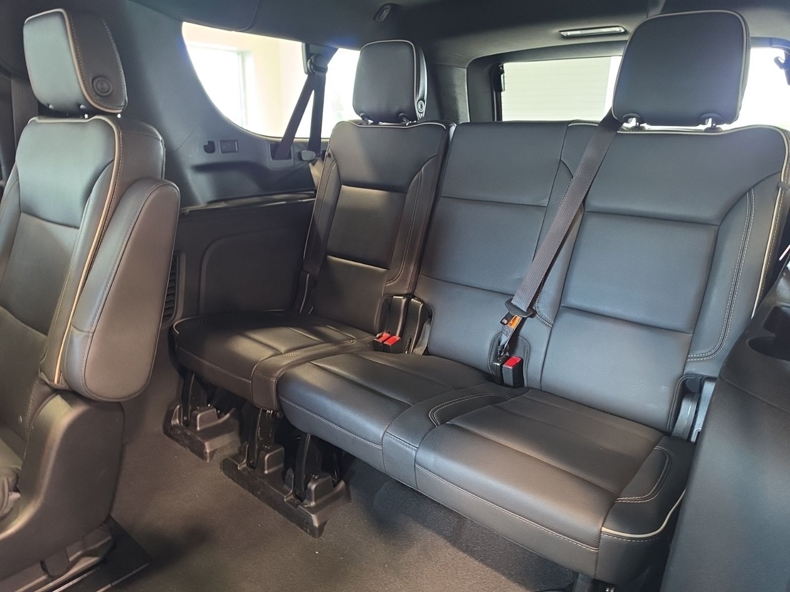 Thumbnail: 2023 GMC Yukon XL - 35