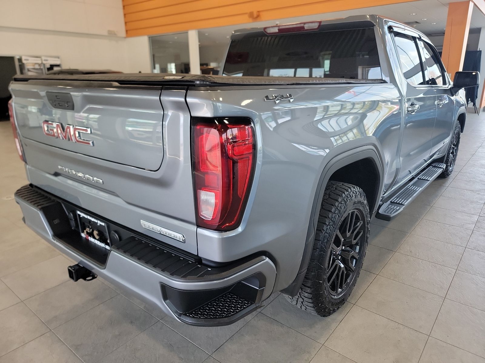 Thumbnail: 2021 GMC Sierra 1500 - 11