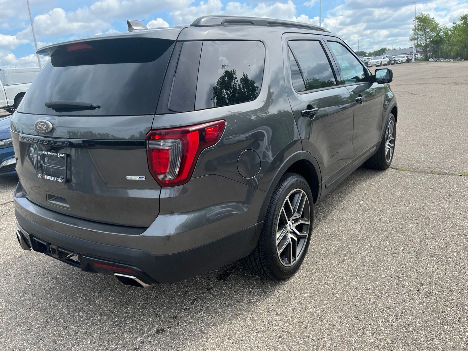 Thumbnail: 2017 Ford Explorer - 17