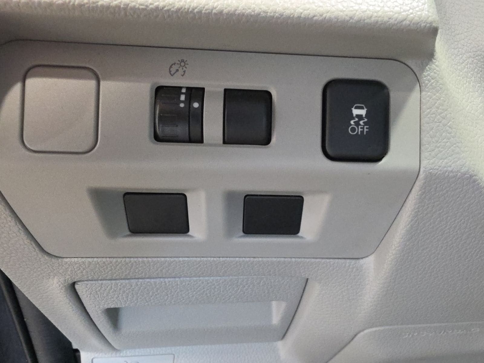Thumbnail: 2015 Subaru Forester - 18