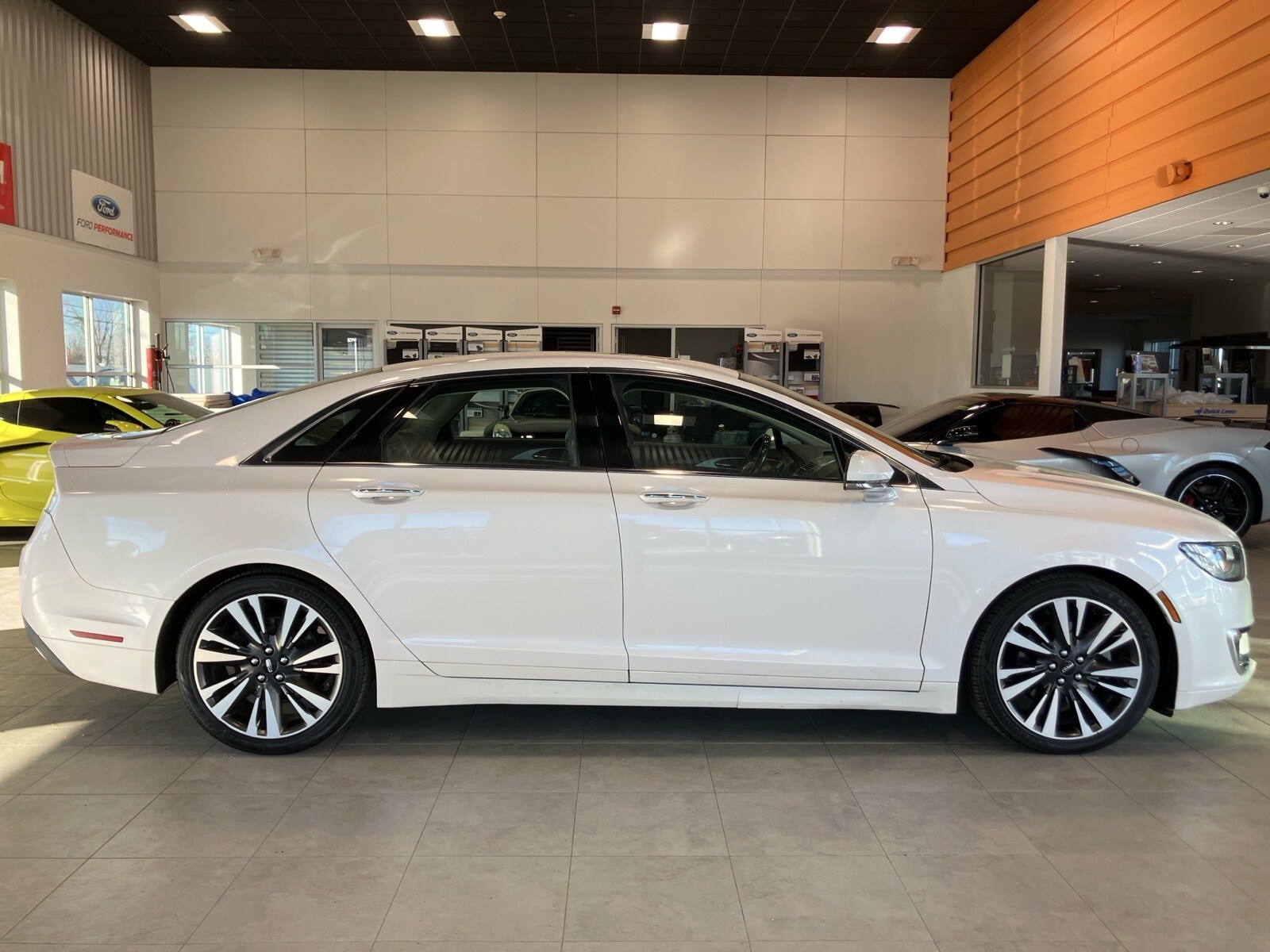 2018 Lincoln MKZ Hybrid Reserve photo 4