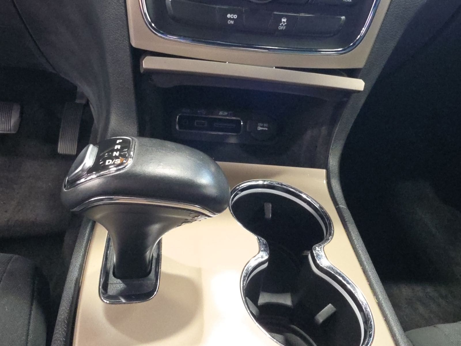 Thumbnail: 2014 Jeep Grand Cherokee - 19