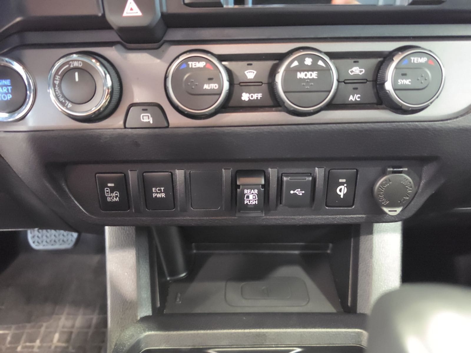 Thumbnail: 2021 Toyota Tacoma - 22