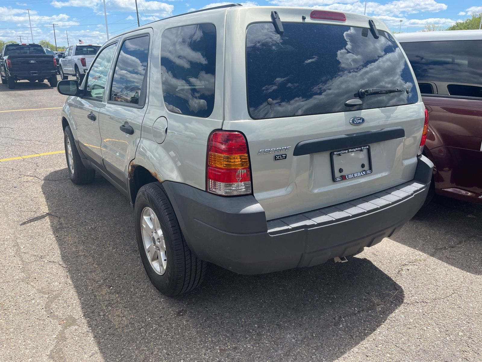 Thumbnail: 2005 Ford Escape - 9