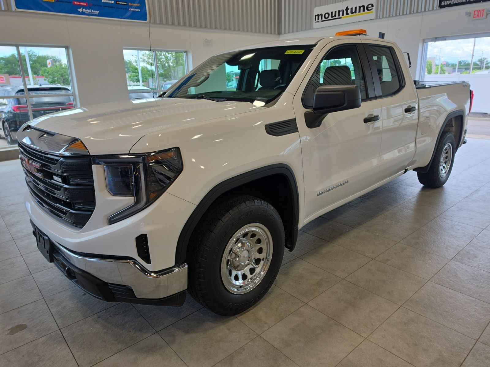 Thumbnail: 2023 GMC Sierra 1500 - 1