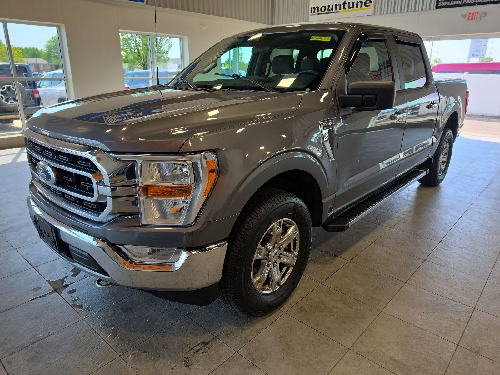 2021 Ford F-150 XLT 4x4 SuperCrew 145 in's photo