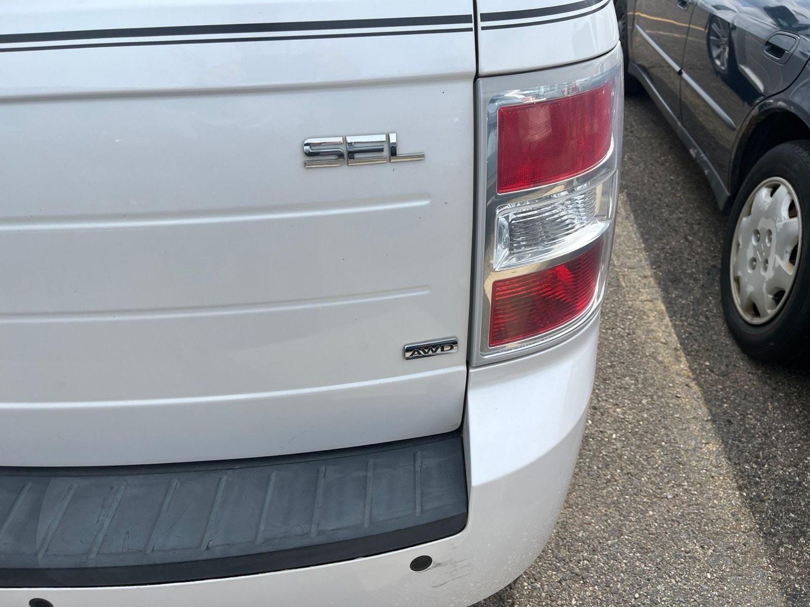 Thumbnail: 2010 Ford Flex - 14