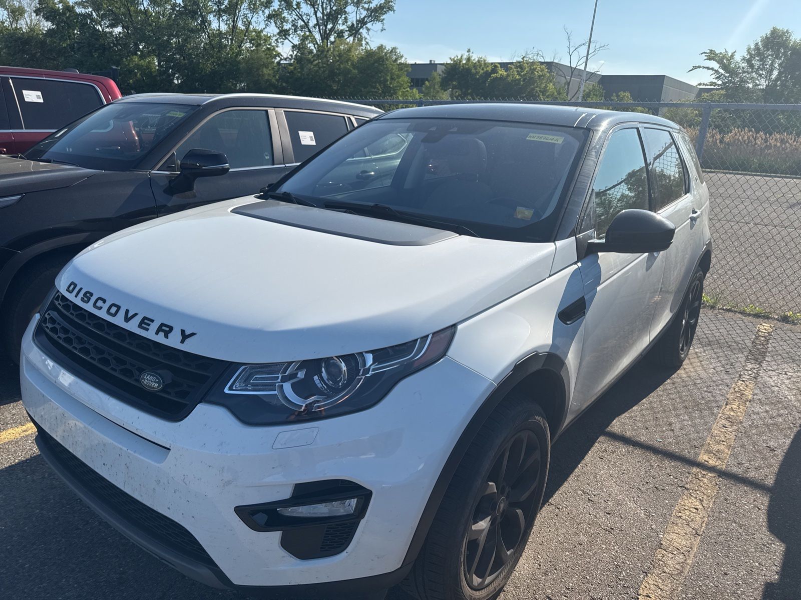 Thumbnail: 2019 Land Rover Discovery Sport - 14