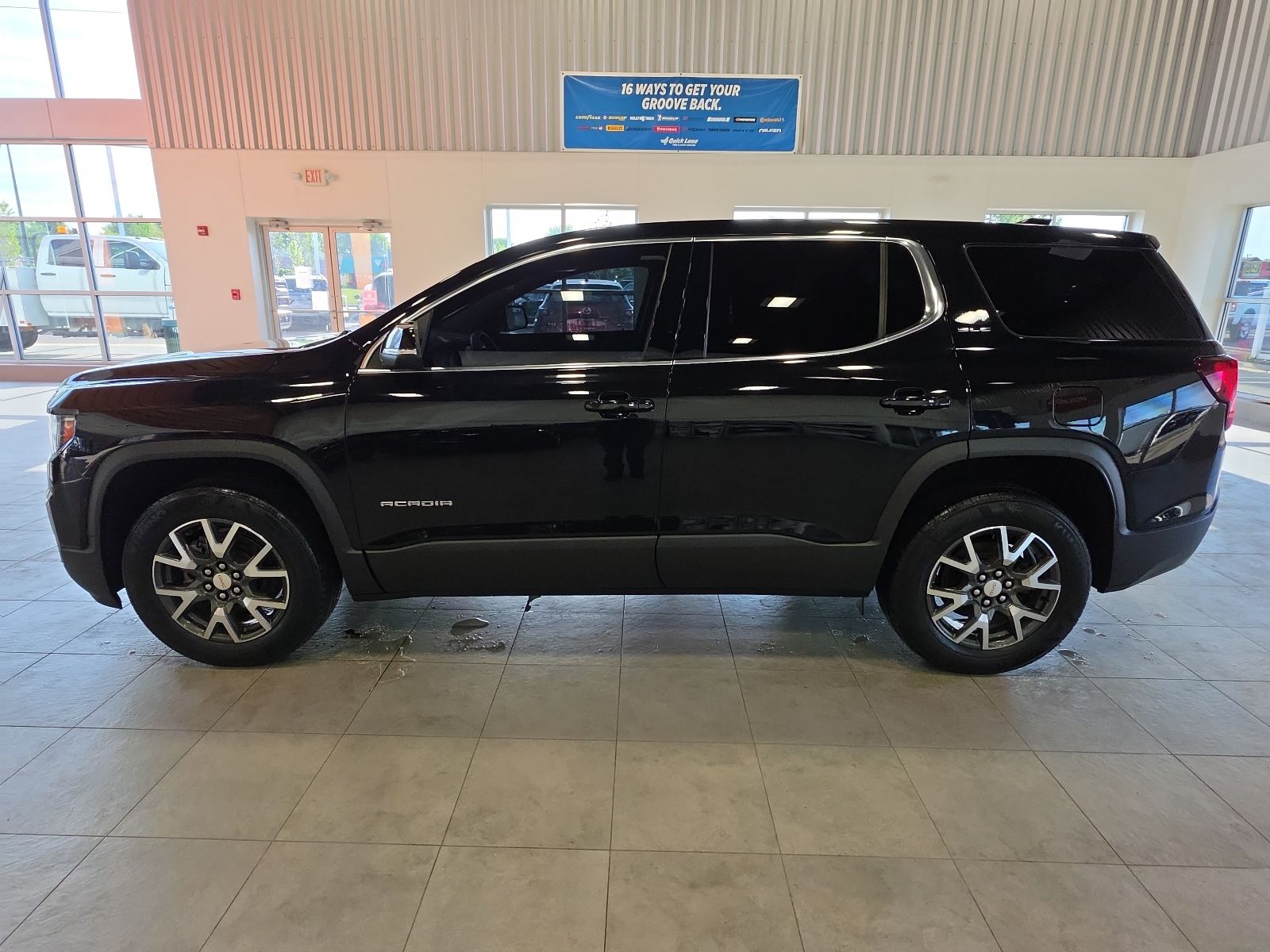 Thumbnail: 2021 GMC Acadia - 12