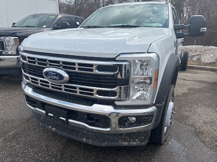 2023 Ford F-450SD XLT Chassis