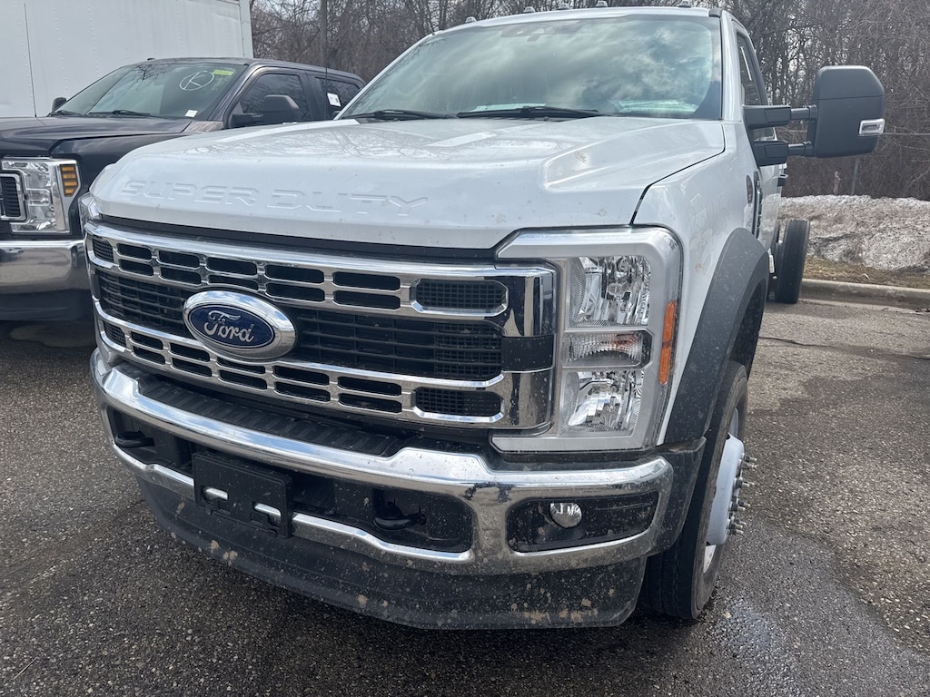 New 2023 Ford F-450SD XLT Chassis